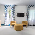 Hotel Casa Bianca Al Mare 4*