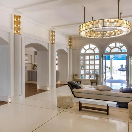 Casa Bianca Al Mare Hotel 4*
