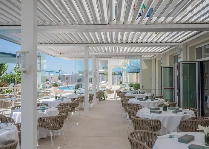 호텔 Casa Bianca Al Mare 4*