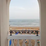 Casa Bianca Al Mare Otel