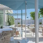 Casa Bianca Al Mare Otel 4*