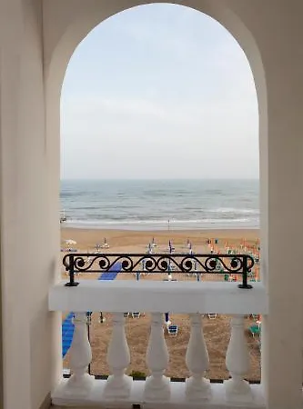 Casa Bianca Al Mare ホテル