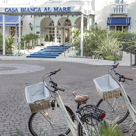 Casa Bianca Al Mare 利多迪迪耶索洛