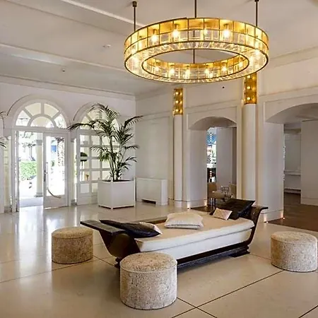 Otel Casa Bianca Al Mare Lido di Jesolo