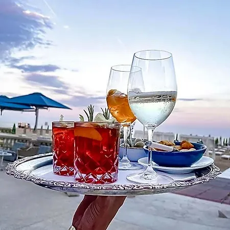 Casa Bianca Al Mare فندق 4*