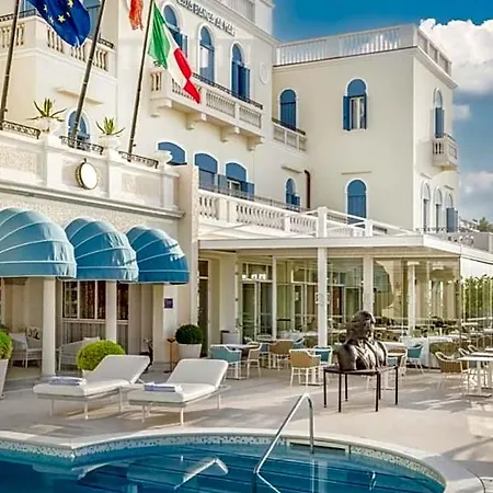 فندق Casa Bianca Al Mare 4*