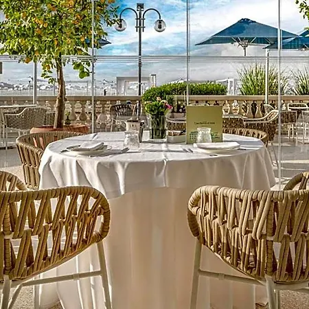 Hotel Casa Bianca Al Mare 4*