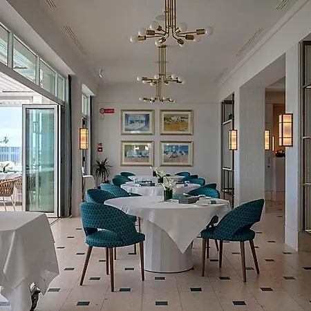 Otel Casa Bianca Al Mare 4*