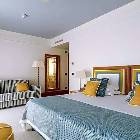 Otel Casa Bianca Al Mare 4*