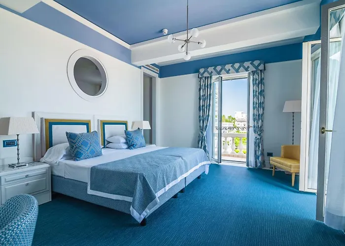 Hotel Casa Bianca Al Mare 4*