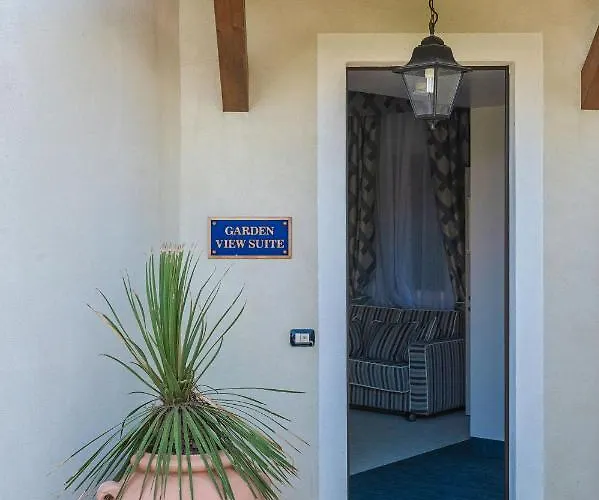 Отель Casa Bianca Al Mare 4*