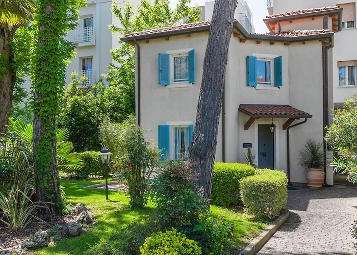 Casa Bianca Al Mare Отель 4*