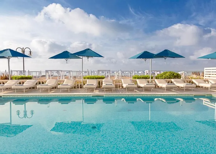 Отель Casa Bianca Al Mare 4*