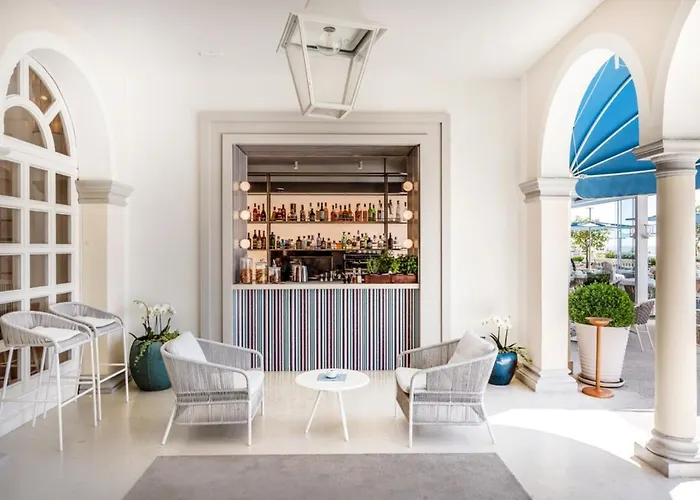Casa Bianca Al Mare Отель 4*
