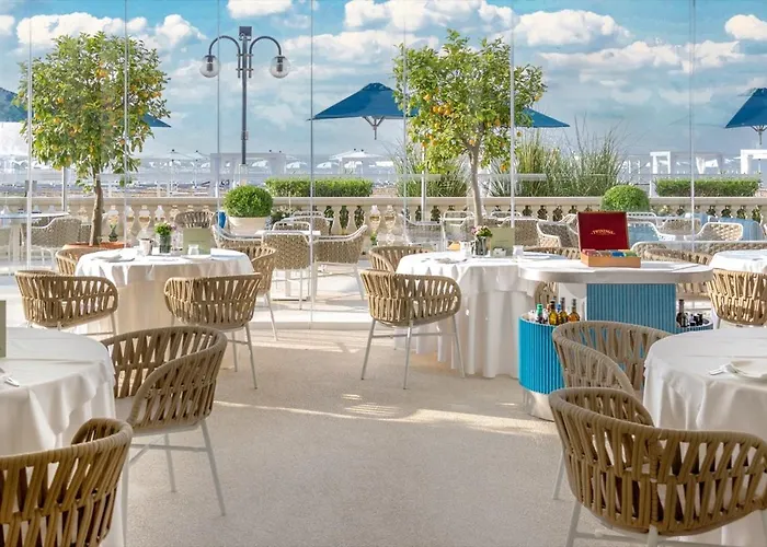 Casa Bianca Al Mare מלון 4*